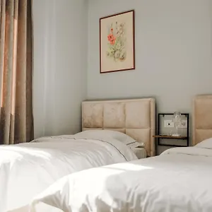  Otel Urban Arnavutluk