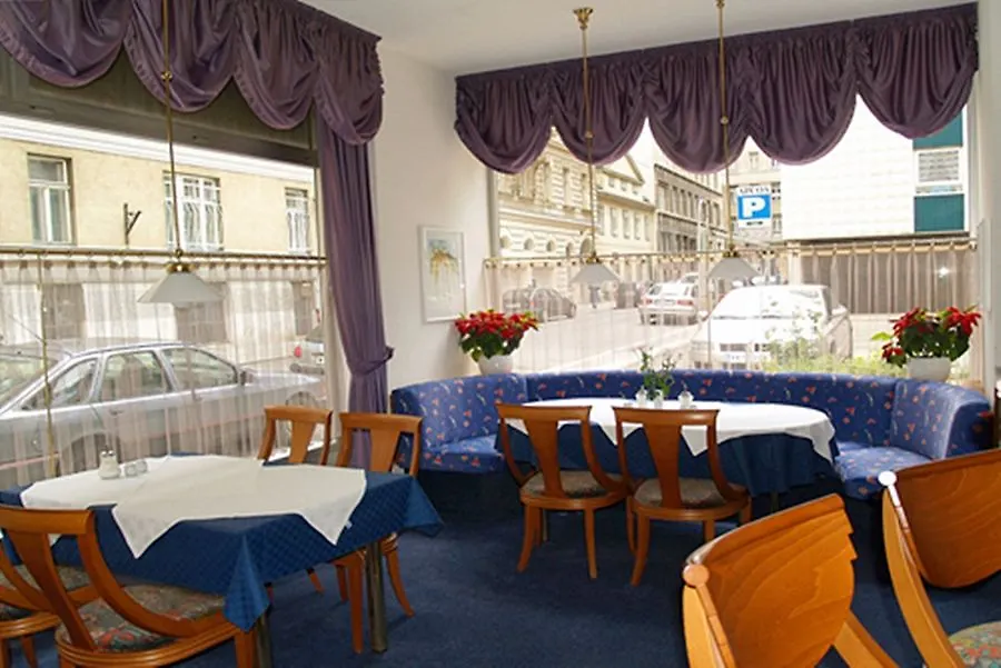 The Weekend Hotel Wien 4*,